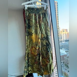 One size flowy floral pants